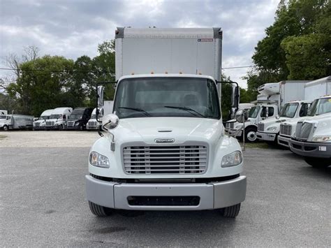 2017 Freightliner M2 106 For Sale 26 Box Non Cdl 662722