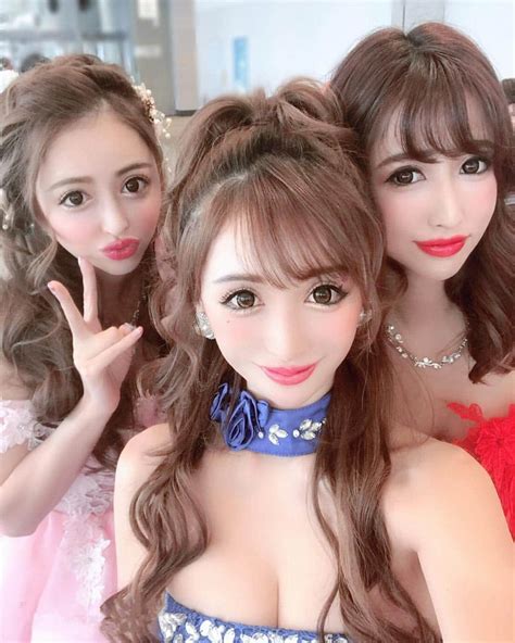 真優川咲さんのインスタグラム写真 真優川咲instagram「💗💙 💛👗 💫 大好きな3人♥のおかげで 凄く心強くて