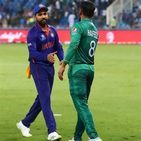 India Vs Pakistan ভারত Vs পাকিস্তান পাক বোলারদের তুলোধনা করেছেন যে ৫