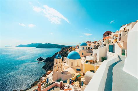 11 Best Santorini Towns and Resorts - Where to Stay in Santorini - Go ...