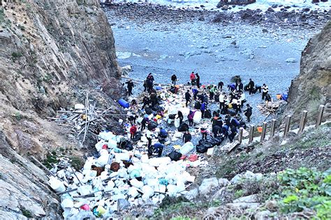 向海致敬 馬管處守護東引國之北疆淨灘減撿活動 百餘人參與 馬祖日報