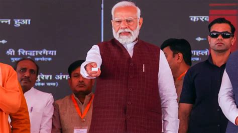 पीएम मोदी ने छत्तीसगढ़ में किया महतारी वंदन योजना का उद्घाटन बोले 3