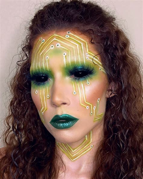 Alien Makeup By Jordyn Fielder Alien Makeup Futuristic Makeup Fantasy Makeup