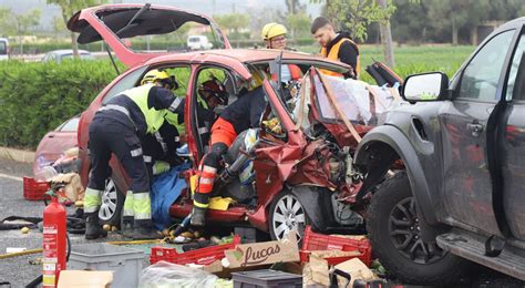 Dos Heridos Uno De Ellos Grave En Un Accidente Frontal En Sa Pobla