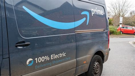 Amazon pours $970 million into European EV fleet - FreightWaves