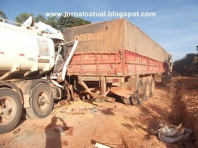 JORNAL O ATUAL Acidente Na BR 163 Deixa Carreta Destruida