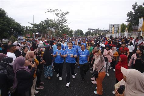 Ribuan Masyarakat Pekanbaru Tumpah Ruah Hadiri Fun Walk Hari