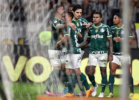 Palmeiras Entra Na Briga Pela Contrata O De Craque Do Atl Tico Mg