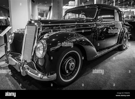 Full Size Luxus Auto Mercedes Benz 220 Cabriolet B W187 1953