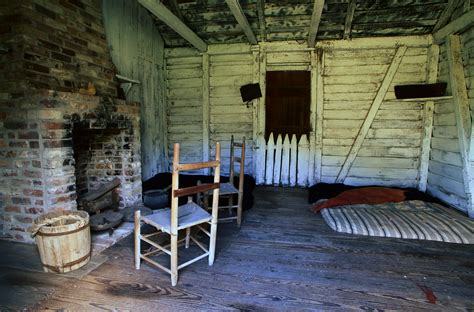 slave-cabin-at-laura-plantation - Slave Life Pictures - Slavery in America - HISTORY.com