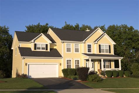 What Color Shutters On A Light Yellow House Infoupdate Org