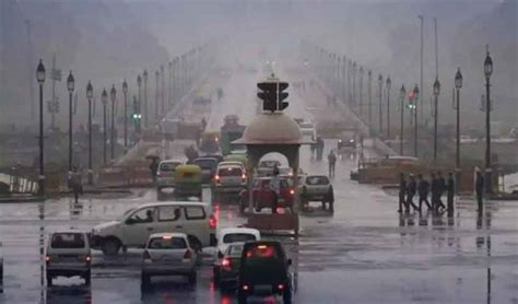 Heavy Rain In Delhi Ncr Brings Relief Waterlogging More Showers Predicted