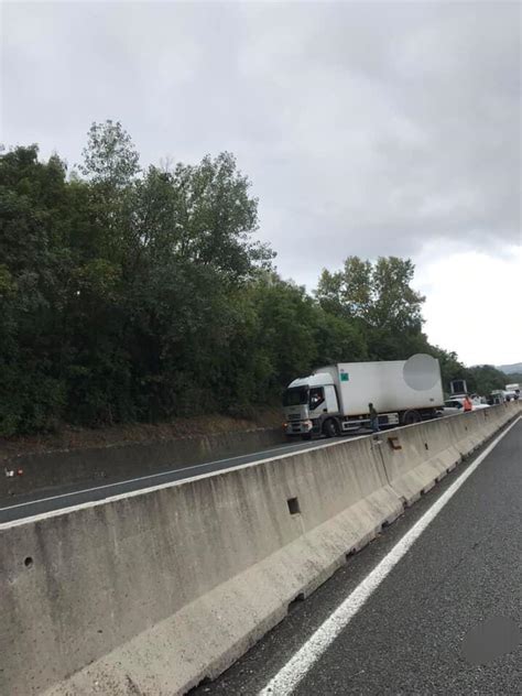 Incubo Fipili Una Mattinata Difficile Km Di Coda Per Un Camion Fuori