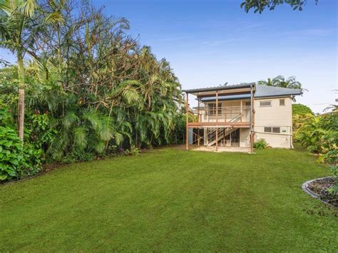 25 Walnut Street Wynnum Qld 4178 Property Details