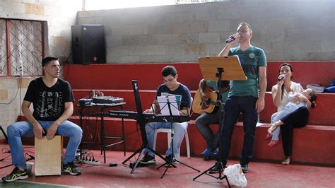 Pe Alexandre celebra missa do 2º Domingo do Advento e despedida dos