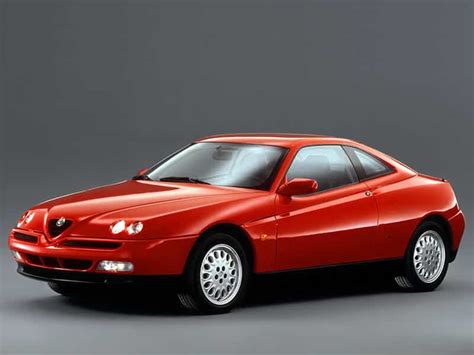 Alfa Romeo GTV 916 Évolutions et caractéristiques Auto Forever