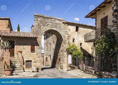 CIty of Chiusi in Tuscany, Italy Stock Image - Image of perspective ...