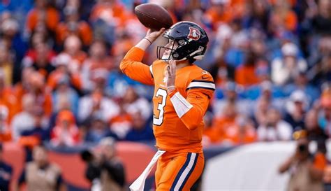 Denver Broncos: Team will wear Color Rush uniforms again this season