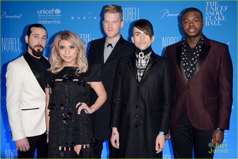 Pentatonix Perform At UNICEF's Snowflake Ball 2015 | Photo 900514 ...