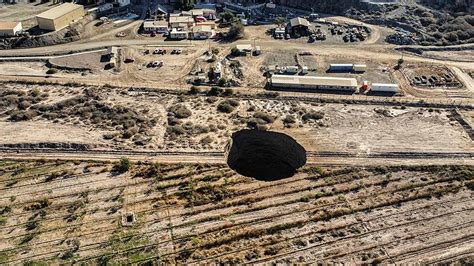 In Cile Si Aperta Una Gigantesca Voragine Che Continua Ad Allargarsi