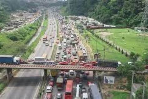 Abidjan Dans Lenfer Des Embouteillages