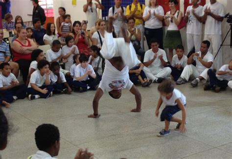 Capoeira No Amorim Lima Aulas Gratuitas Emef Desembargador