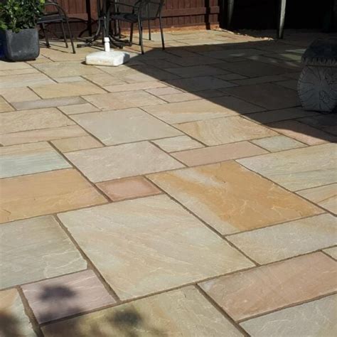 Rippon Buff Sandstone Paving Mick George