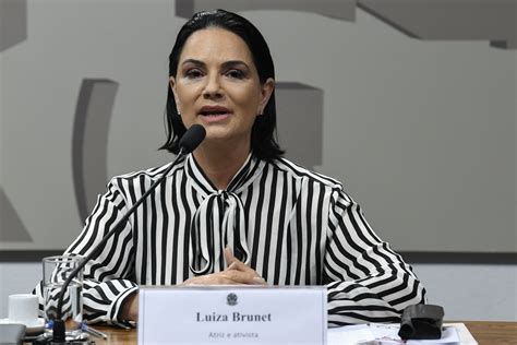 Biografia de Luíza Brunet - Biografia Resumida