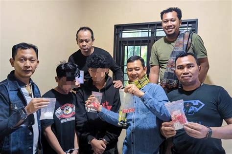 Polres Majalengka Tangkap Dua Pengedar Narkoba Ini Barang Bukti Yang