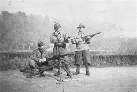 Three Italian Alpini Posing With A Mm Fiat Revelli M Machine Gun Ww