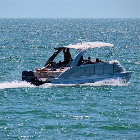 New Design And Layout Aluminum Aluminium Welded Party Pontoon Boat