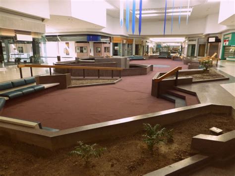 Eerie Photos Of The Old And Abandoned Euclid Square Mall Cleveland