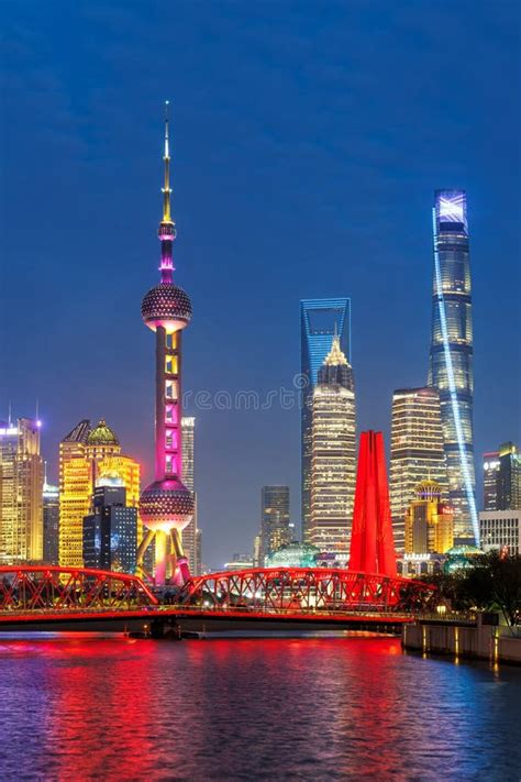 Shanghai Skyline at Bund with Oriental Pearl Tower Downtown Portrait ...