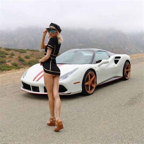 Ferrari And Donne Chicas Chicas Sexys