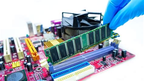 Instalación de una nueva memoria ram ddr para un zócalo de procesador