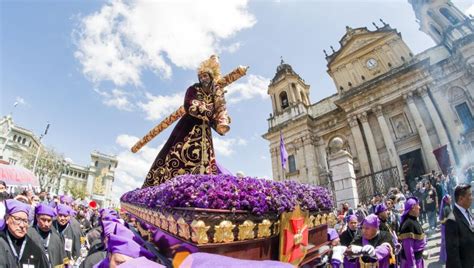 Recorridos y horarios de Procesiones en el Centro Histórico Semana