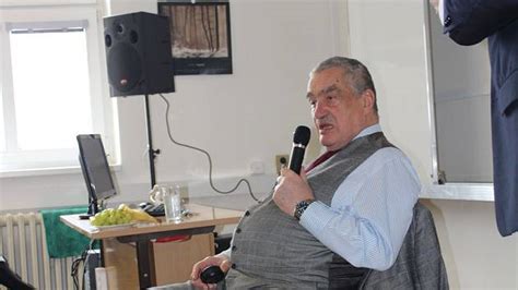 Fotogalerie Karel Schwarzenberg Besedoval Se Studenty Obchodn