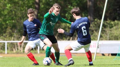 Fußball Kreisliga SC Cosmos Wedel gewinnt Derby gegen FC Roland SHZ