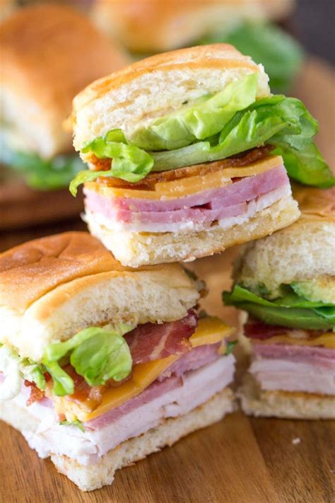 These Ultimate Club Sandwiches For A Crowd Come Together Quickly And Everyone Loves Them