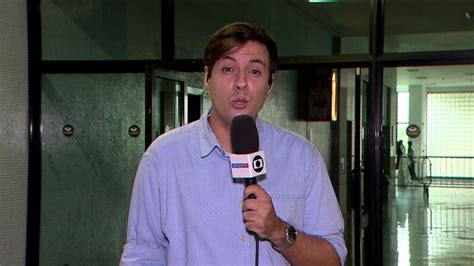 Flu Aceita Proposta Do Fla Por Dourado E S Falta Assinar Diz