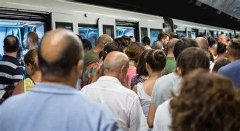 Roma metro A chiusa per infiltrazioni d acqua per più di un ora Atac