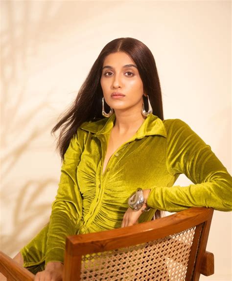 Nimrit Kaur Ahluwalia Set For A Debut With Punjabi Film Shaunki Sardar