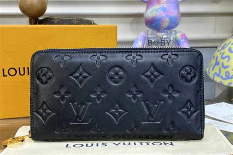 Louis Vuitton M81510 LV Zippy Wallet In Black Monogram Embossed