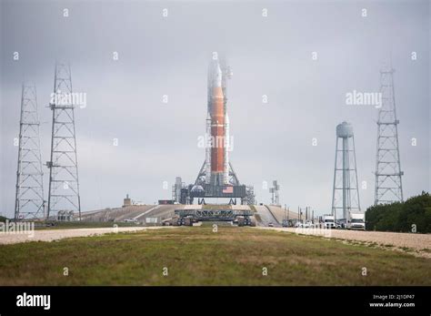 La Fus E Sls Space Launch System De La Nasa Bord De L Engin Spatial