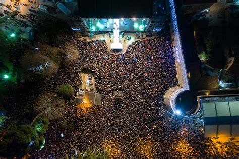 Do Ek Nove Godine Na Otvorenom U Budvi Na Ekanju Zbog Politi Kog Rata