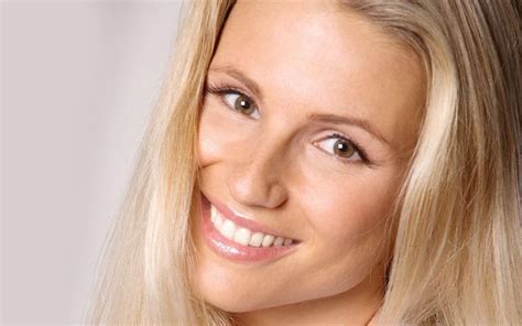 Michelle Hunziker A Verissimo Del Intervista Foto E Video