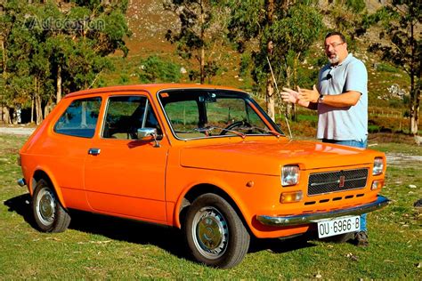 VÍDEO Coches míticos Seat 127 el utilitario moderno cumple medio