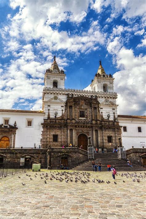 Plaza De San Francisco And St Francis Church Quito Ecuador Editorial