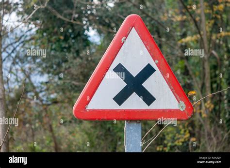 Signos De Prioridad Fotos e Imágenes de stock Alamy