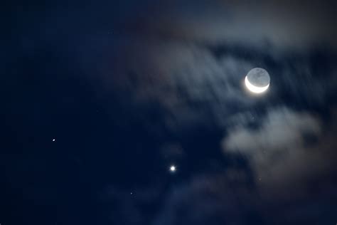 October’s Moon and Venus appearing together in the night sky ...